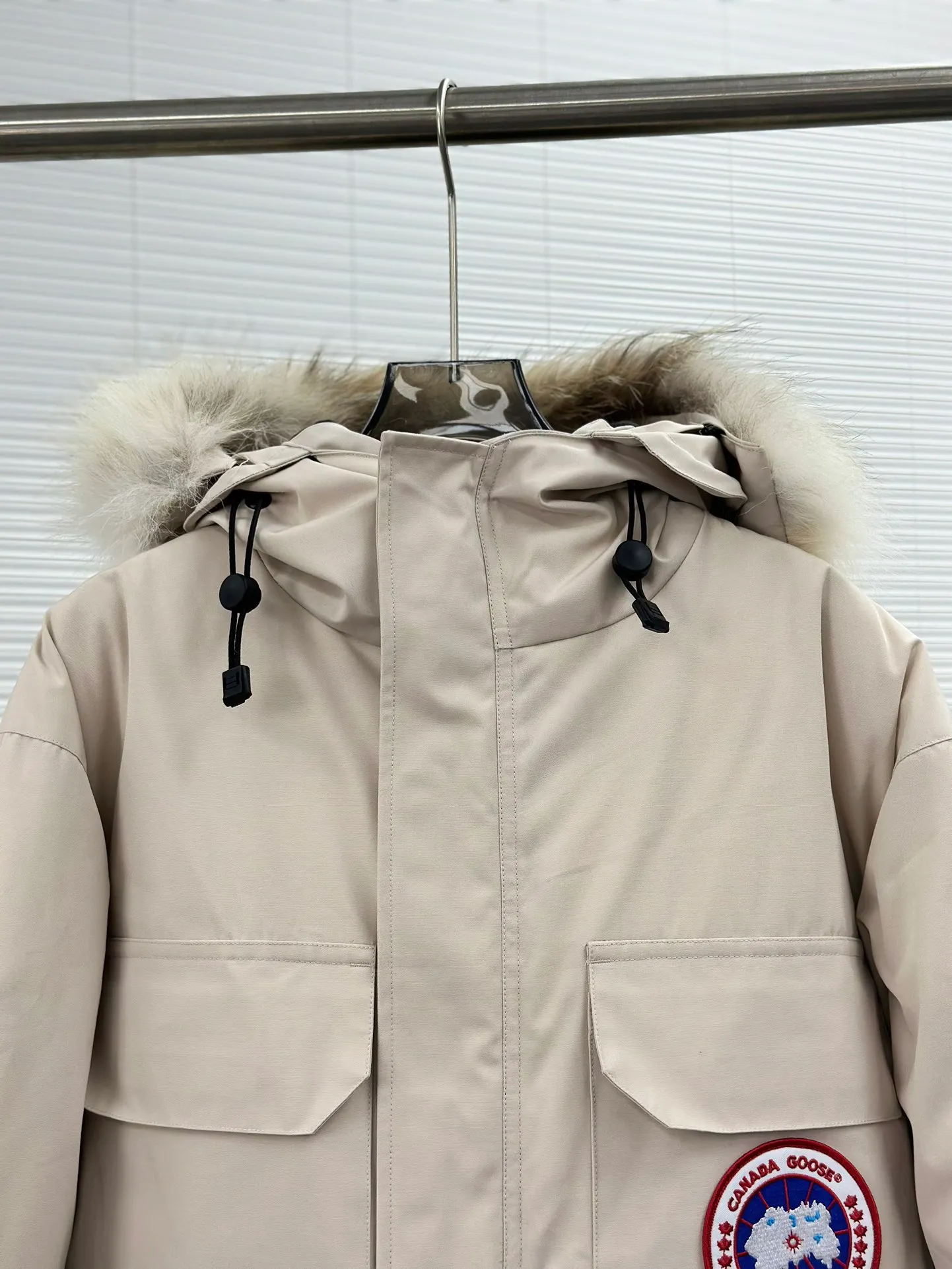 P680 𝗖𝗮𝗻𝗮𝗱𝗮 𝗚𝗼𝘀𝗲 / 🇨🇦 Canada Goose New Version 08 Down Jacket - Off-White